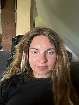 Snapshot of kinkysarahx chatting on 06-21-26, 10:18 kinkysarahx online show from 06-21-26, 10:18