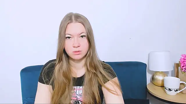 Snapshot of LeaNaughty chatting on 12-01-25, 07:35 LeaNaughty online show from 12-01-25, 07:35