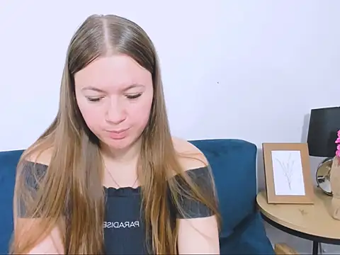 Snapshot of LeaNaughty chatting on 12-05-25, 10:24 LeaNaughty online show from 12-05-25, 10:24