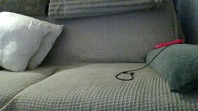 Snapshot of Lolaaa17740 chatting on 11-28-25, 06:43 Lolaaa17740 online show from 11-28-25, 06:43