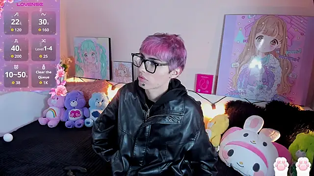 Strawberry Kitty  online show from 11-28-25, 04:04