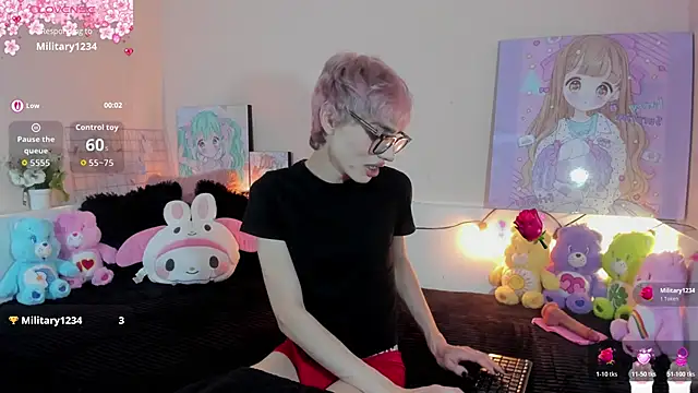 Strawberry Kitty  online show from 12-20-25, 04:41