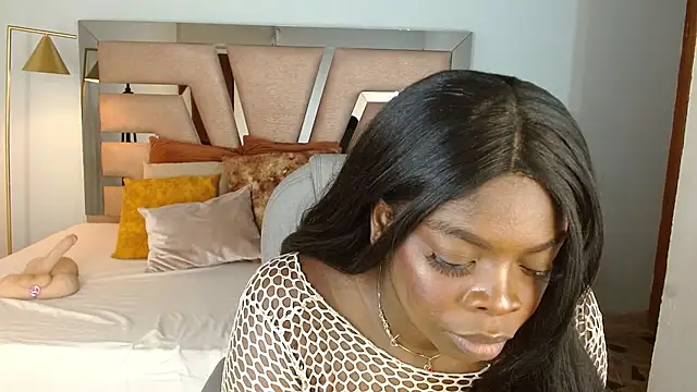 Maiacharris  online show from 11-07-25, 07:36