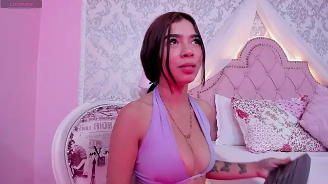 GabrielaSuarez online show from 11-07-25, 01:16