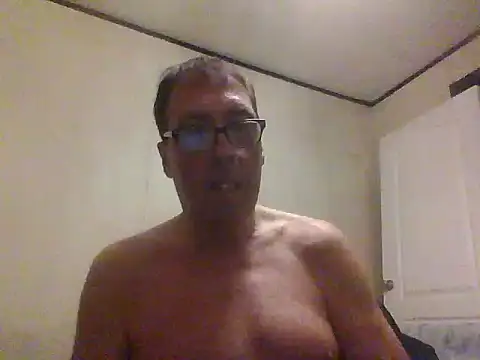 Snapshot of NKDJIM69 chatting on 10-17-25, 04:37 NKDJIM69 online show from 10-17-25, 04:37