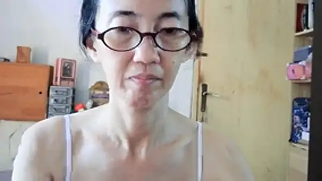 Snapshot of princessD077 chatting on 04-14-26, 04:51 princessD077 online show from 04-14-26, 04:51