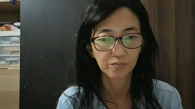 Snapshot of princessD077 chatting on 07-02-26, 04:24 princessD077 online show from 07-02-26, 04:24