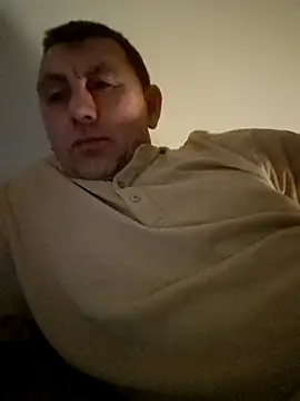 Snapshot of Sasa19790 chatting on 03-01-26, 08:33 Sasa19790 online show from 03-01-26, 08:33