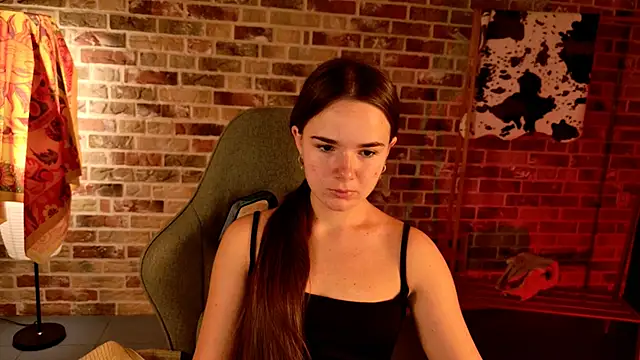 May Bloom online show from 10-24-25, 05:15