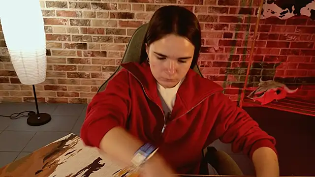 May Bloom online show from 11-10-25, 05:28