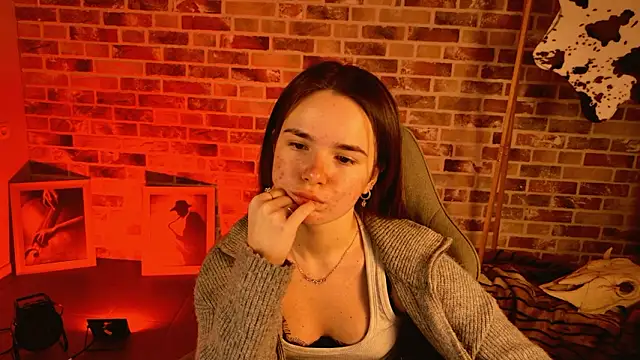 Snapshot of May_Bloom chatting on 03-03-26, 05:13 May Bloom online show from 03-03-26, 05:13