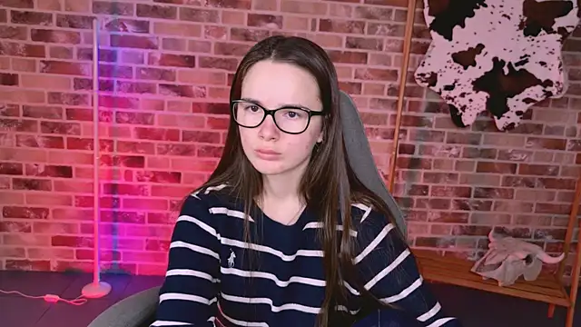 Snapshot of May_Bloom chatting on 03-04-26, 07:03 May Bloom online show from 03-04-26, 07:03