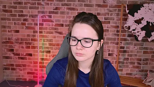 Snapshot of May_Bloom chatting on 03-06-26, 10:12 May Bloom online show from 03-06-26, 10:12