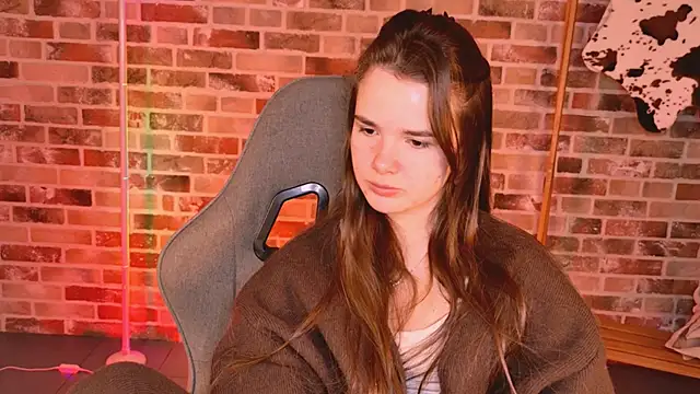 Snapshot of May_Bloom chatting on 03-10-26, 06:29 May Bloom online show from 03-10-26, 06:29