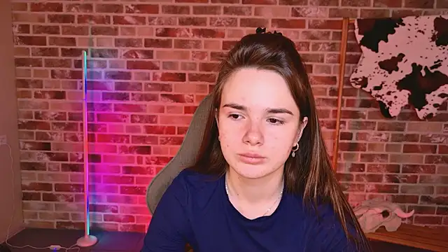 Snapshot of May_Bloom chatting on 03-16-26, 06:06 May Bloom online show from 03-16-26, 06:06