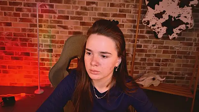 Snapshot of May_Bloom chatting on 03-24-26, 07:02 May Bloom online show from 03-24-26, 07:02