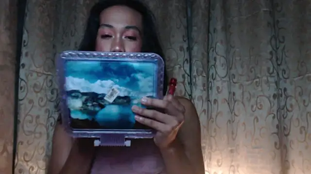 taylaxuxu online show from 10-17-25, 05:48