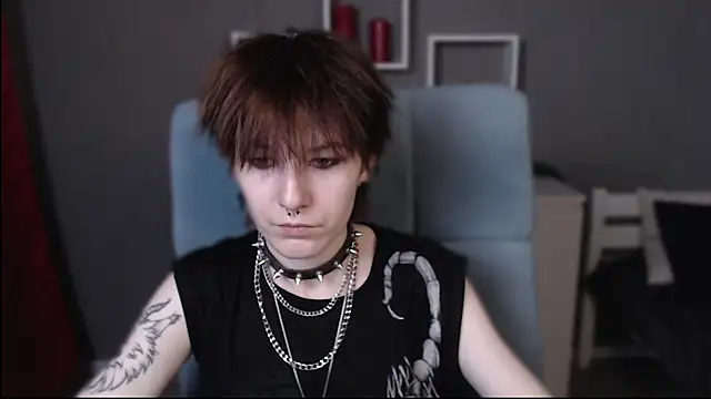 guitarandangell online show from 11-11-25, 05:40