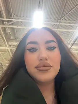 Snapshot of KiraSunshine chatting on 12-15-25, 03:55 KiraSunshine online show from 12-15-25, 03:55