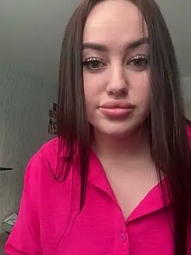 Snapshot of KiraSunshine chatting on 12-23-25, 03:26 KiraSunshine online show from 12-23-25, 03:26