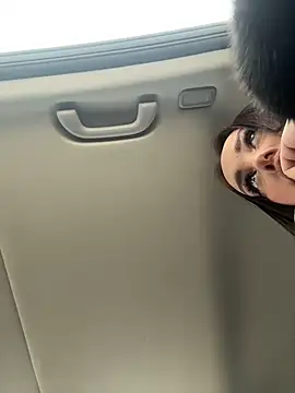 Snapshot of KiraSunshine chatting on 01-12-26, 04:18 KiraSunshine online show from 01-12-26, 04:18