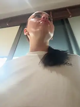 Snapshot of KiraSunshine chatting on 02-05-26, 04:06 KiraSunshine online show from 02-05-26, 04:06