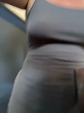 Snapshot of KiraSunshine chatting on 02-06-26, 04:28 KiraSunshine online show from 02-06-26, 04:28