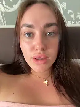 Snapshot of KiraSunshine chatting on 03-01-26, 02:57 KiraSunshine online show from 03-01-26, 02:57