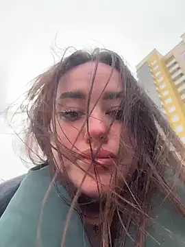 KiraSunshine online show from 04-12-26, 05:45