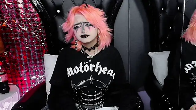 Snapshot of Navier__ chatting on 01-05-26, 09:07 Navier online show from 01-05-26, 09:07