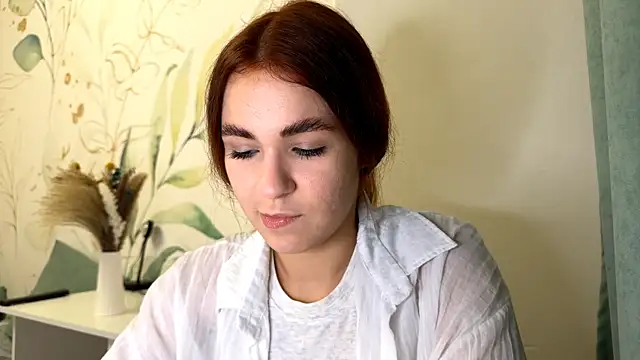 LunaAfrodita online show from 10-26-25, 06:25