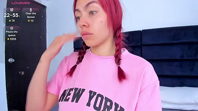 melanie roux   online show from 11-26-25, 12:39