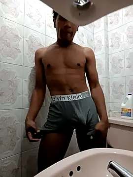 Snapshot of Gh_garciaz chatting on 03-19-26, 04:33 Gh garciaz online show from 03-19-26, 04:33