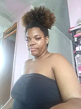 Snapshot of Kailyyhot chatting on 10-28-25, 03:14 Kailyyhot online show from 10-28-25, 03:14