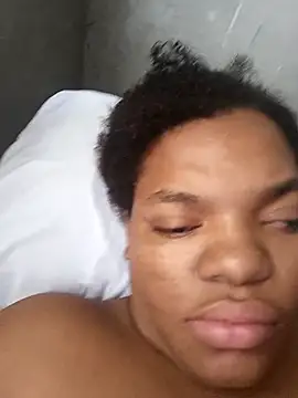 Snapshot of Kailyyhot chatting on 11-10-25, 03:33 Kailyyhot online show from 11-10-25, 03:33