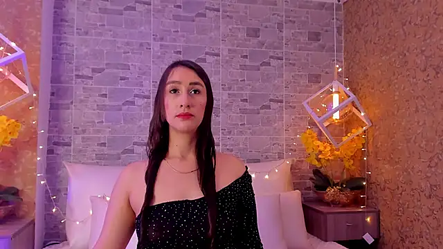 Snapshot of Catalina-Thompson chatting on 12-14-25, 12:21 Catalina-Thompson online show from 12-14-25, 12:21