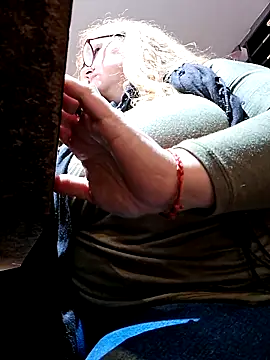 JennyInVegas online show from 10-31-25, 01:34