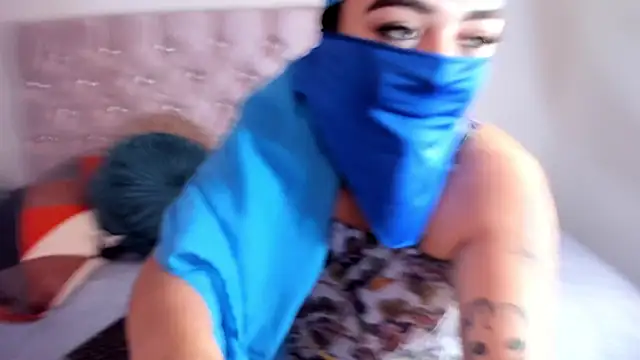 Inaya Khalifa online show from 10-26-25, 01:55