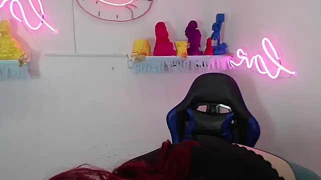 littlee red online show from 11-29-25, 08:12