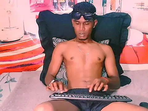 Snapshot of IndianThuggin chatting on 11-04-25, 04:50 IndianThuggin online show from 11-04-25, 04:50