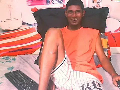 Snapshot of IndianThuggin chatting on 11-29-25, 08:39 IndianThuggin online show from 11-29-25, 08:39