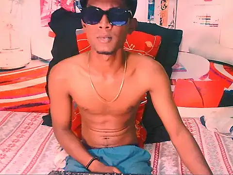 Snapshot of IndianThuggin chatting on 12-02-25, 05:35 IndianThuggin online show from 12-02-25, 05:35