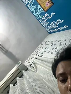 Snapshot of heenashai chatting on 11-04-25, 05:56 heenashai online show from 11-04-25, 05:56