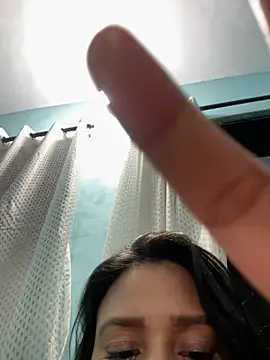 Snapshot of heenashai chatting on 11-12-25, 12:00 heenashai online show from 11-12-25, 12:00