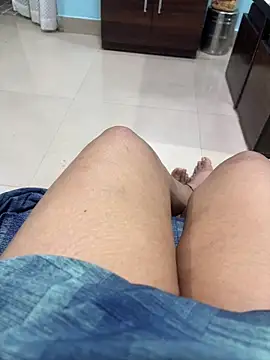 Snapshot of heenashai chatting on 11-19-25, 10:59 heenashai online show from 11-19-25, 10:59