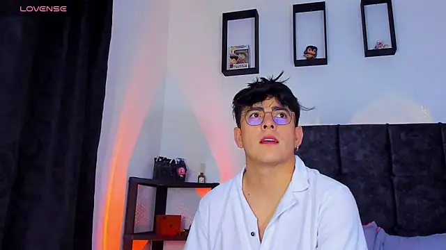 Theo Noxxx online show from 10-19-25, 02:45