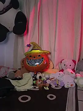 Ladyswap online show from 10-24-25, 03:14