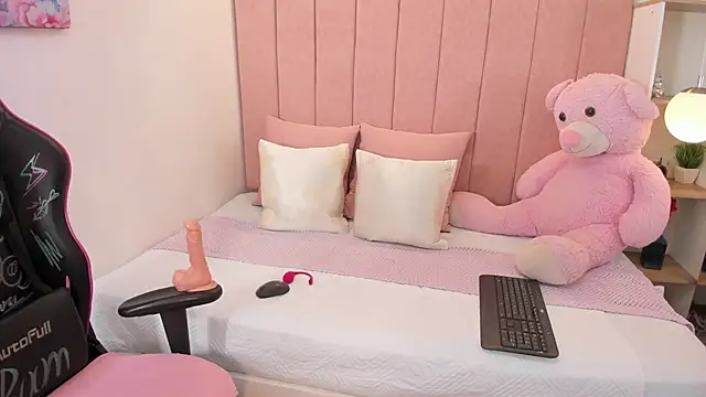 dulce morbida online show from 12-15-25, 09:41