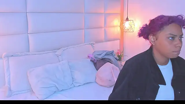 Sofia clk online show from 04-17-26, 02:58