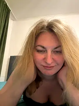 Amelia-Diamond online show from 11-26-25, 10:00